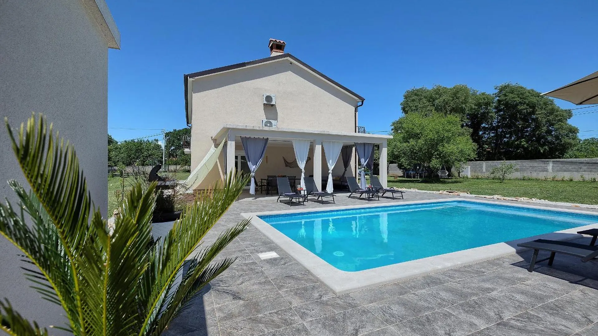 Holiday home Ondine House Villa Hrboki